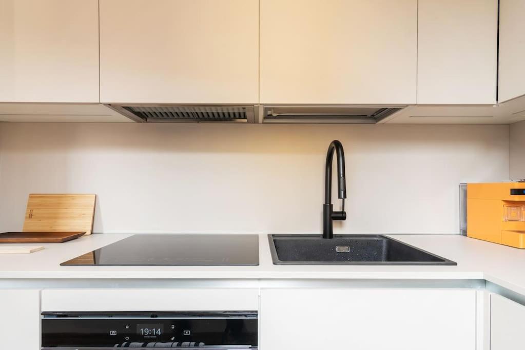 Ceradini Flexyrent A.C. - Wifi Lägenhet Milano Exteriör bild